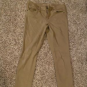 Skinny Jeans in Khaki